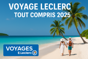 Couple marchant sur une plage tropicale sous les palmiers pour une offre tout compris 2025 de Leclerc Voyage, avec mer turquoise et logo E.Leclerc.